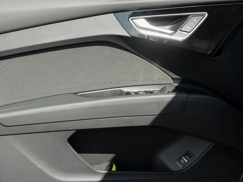 Audi Q4 e-tron 35 Navi ACC Panorama Kamera ACC PDC+