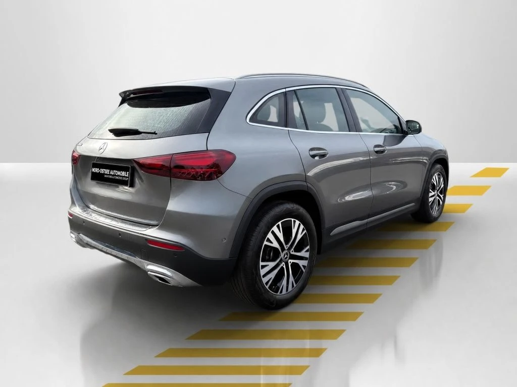 Mercedes-Benz-GLA 200 d-image-14