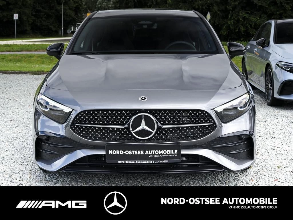 Mercedes-Benz A-Klasse 200 AMG ADV.+ PANO MBUX NIGHT AMG Line