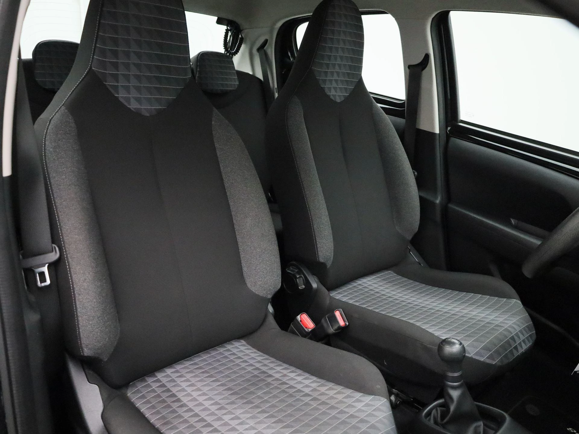 Peugeot-108-image-27