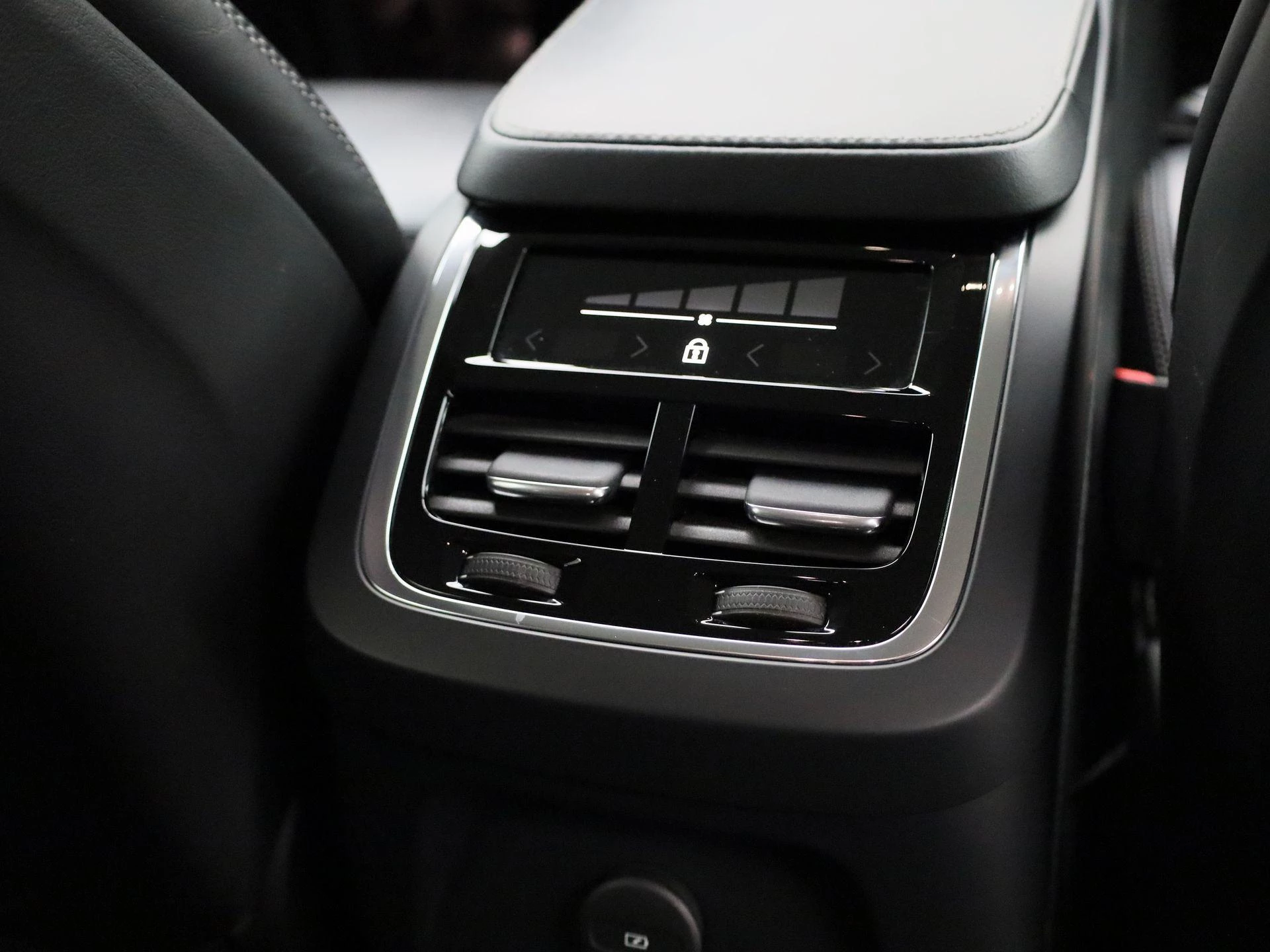 Volvo-XC90-image-37