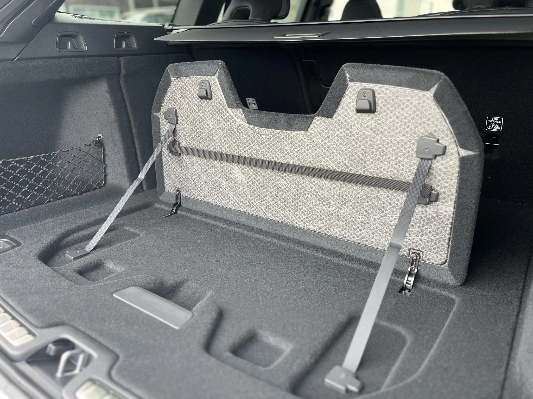 Volvo V60 T8 Plug-in hybrid AWD Ultra Dark