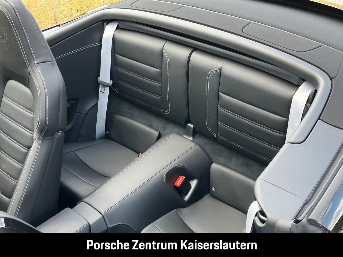 Porsche-911-image-27