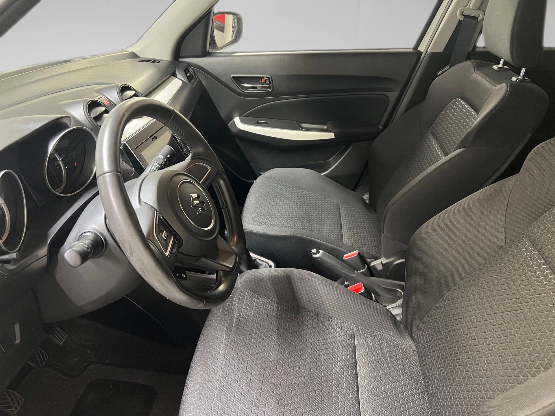 Suzuki Swift 1.0 Grand Luxe +