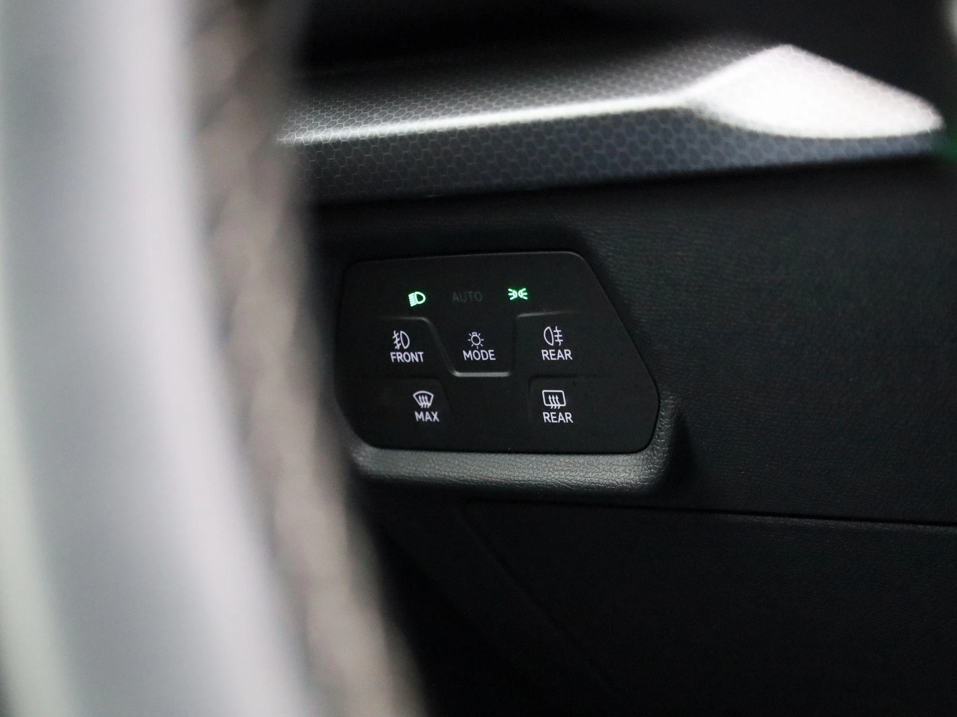 SEAT-Leon-image-19