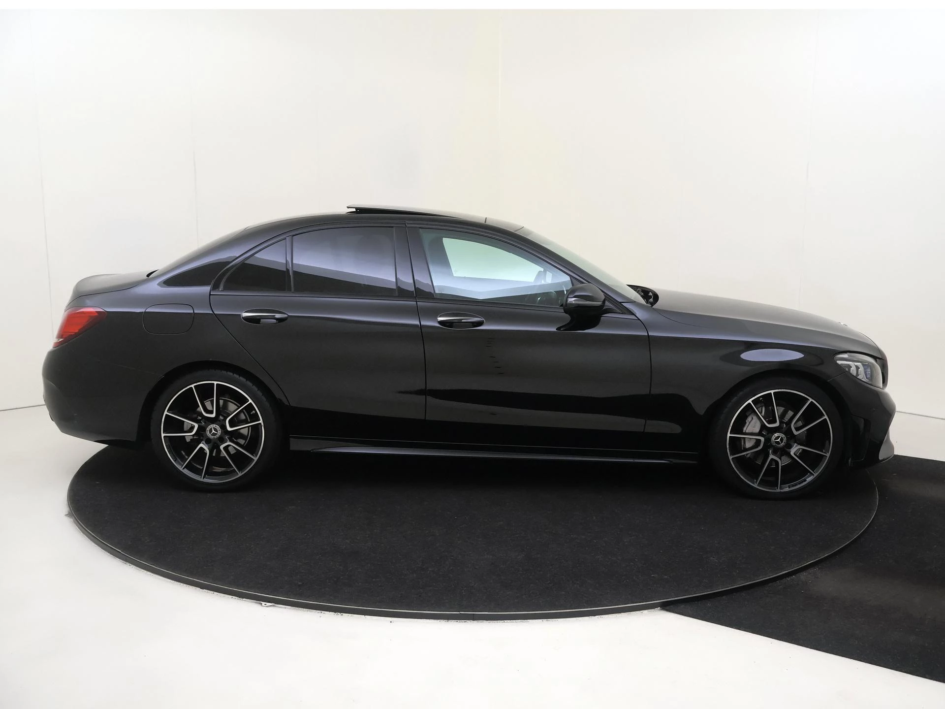 Mercedes-Benz C-Klasse 180 Premium Plus Pack