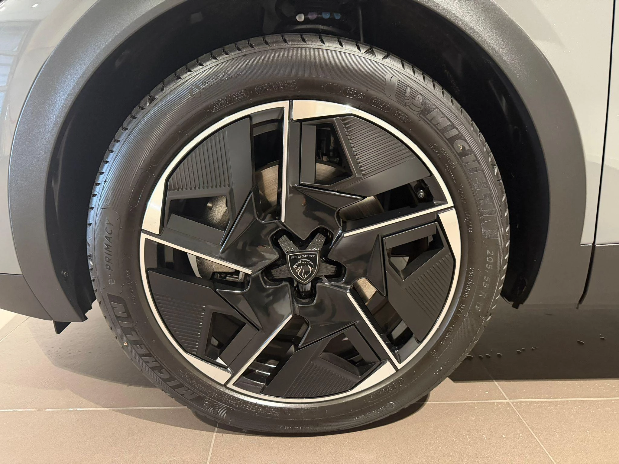 Peugeot-408-image-30