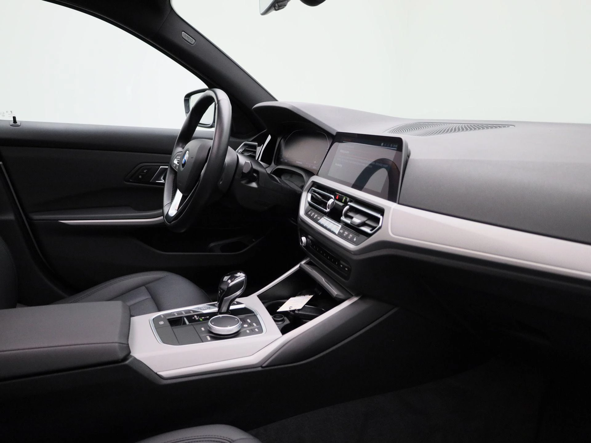 BMW-3 Serie-image-32