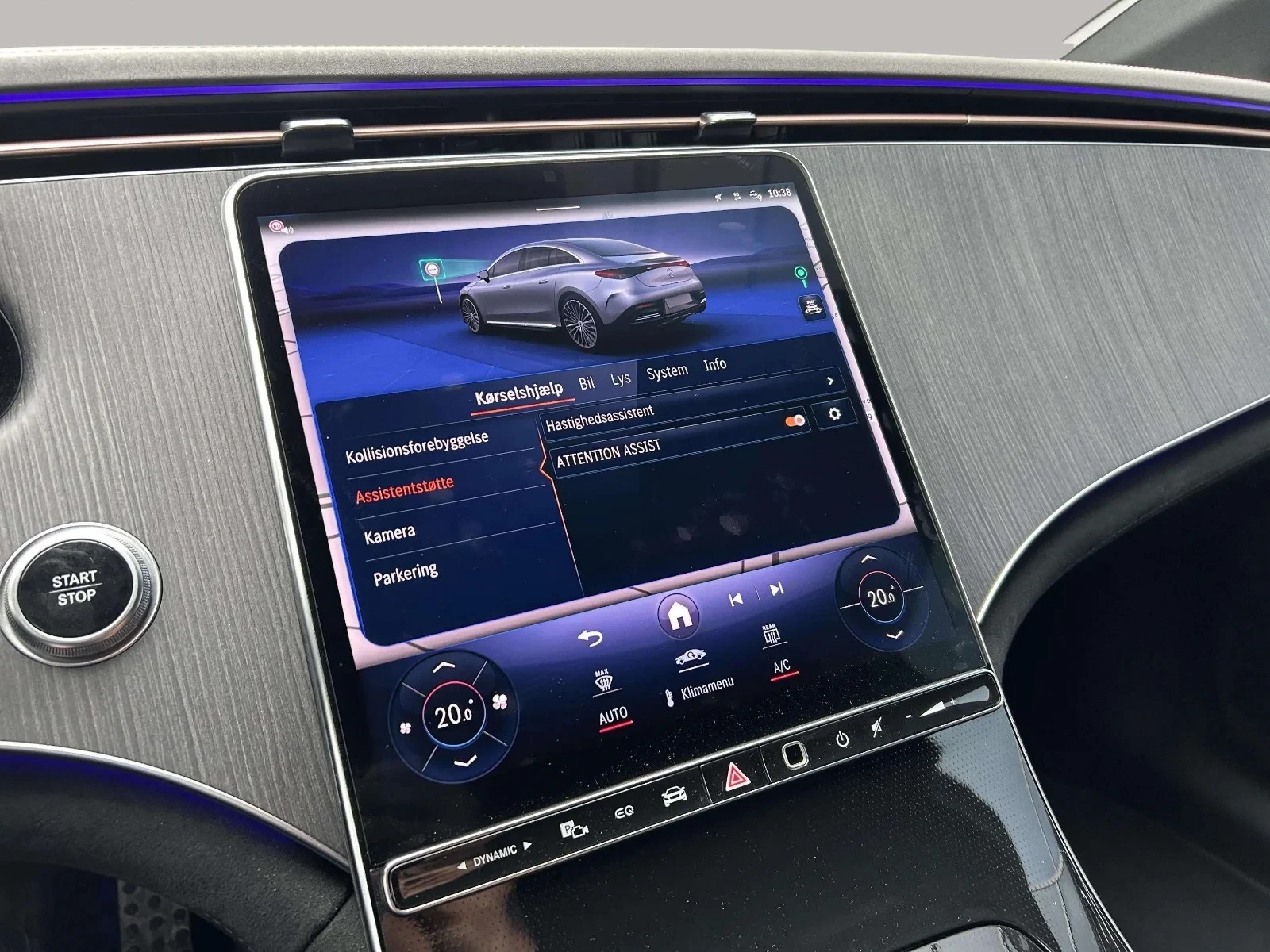 Mercedes-Benz-EQE-image-17