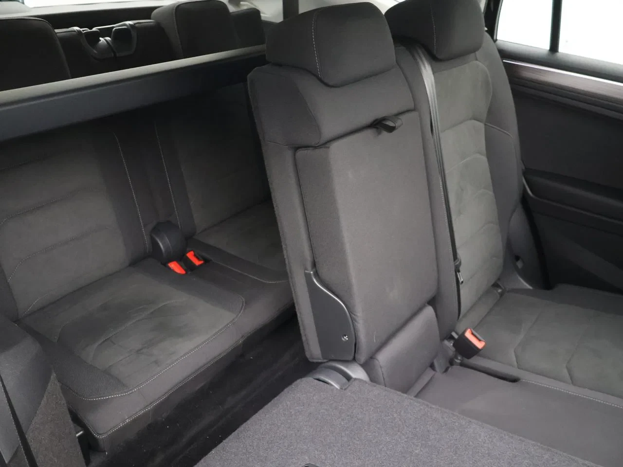 Volkswagen-Tiguan Allspace-image-5
