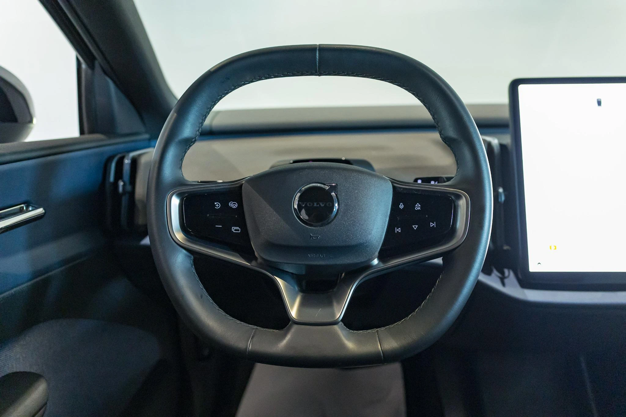 Volvo-EX30-image-17