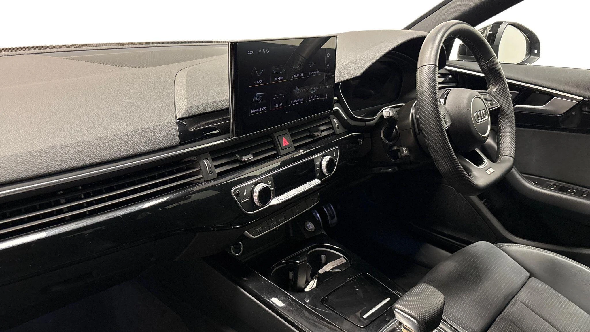 Audi-A4-image-1