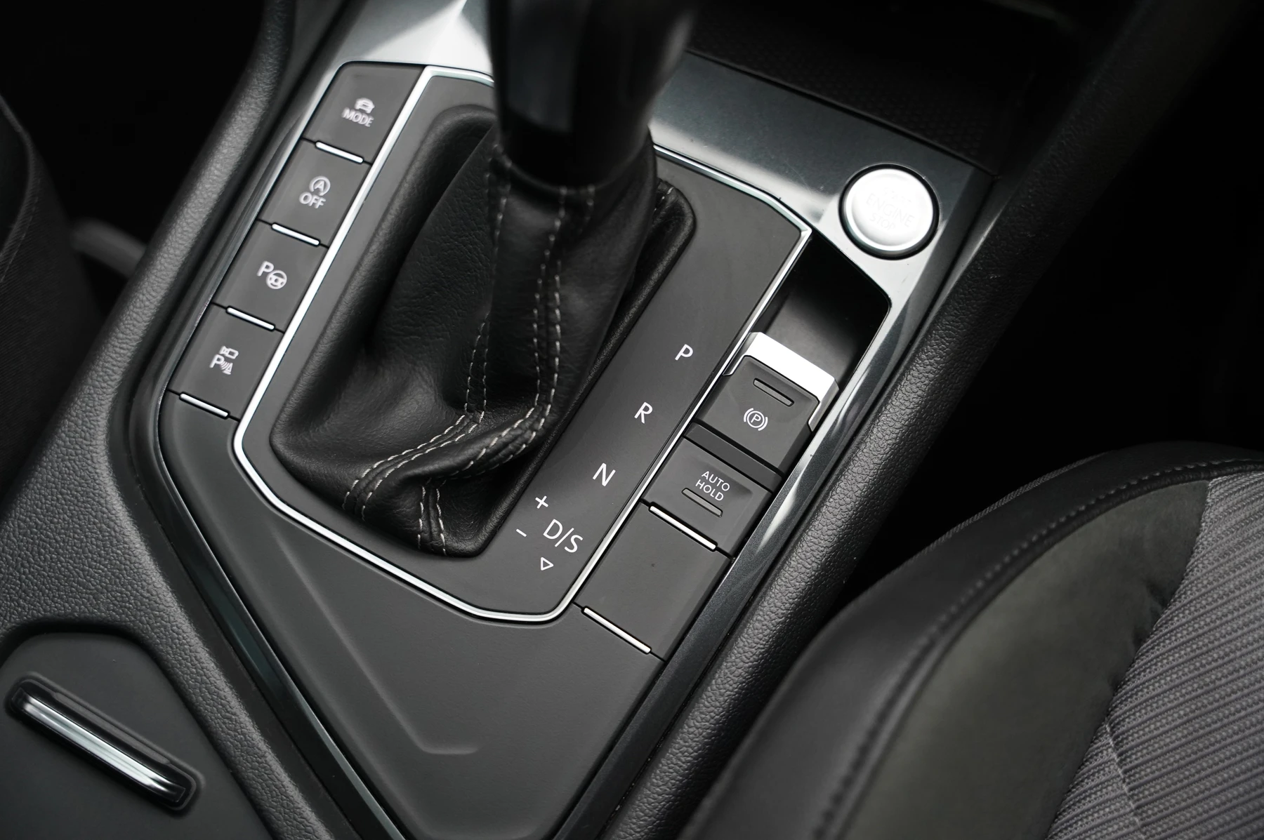 Volkswagen-Tiguan-image-23