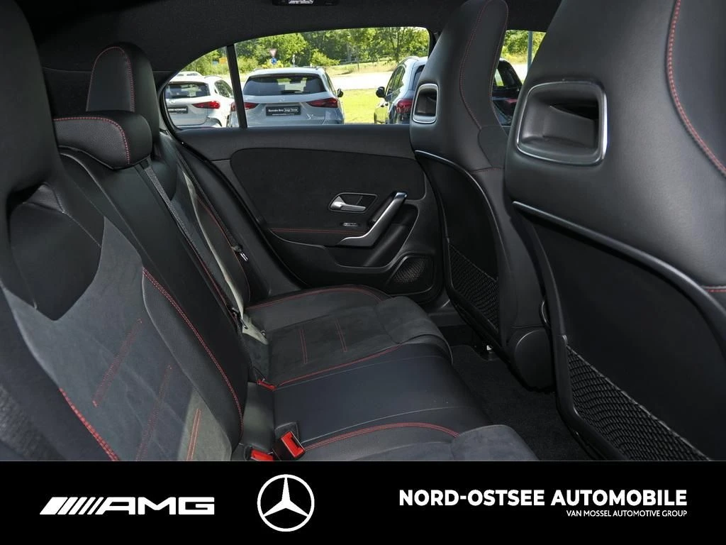 Mercedes-Benz A-Klasse 180 AMG PANO TEMPO MBUX AMG Line