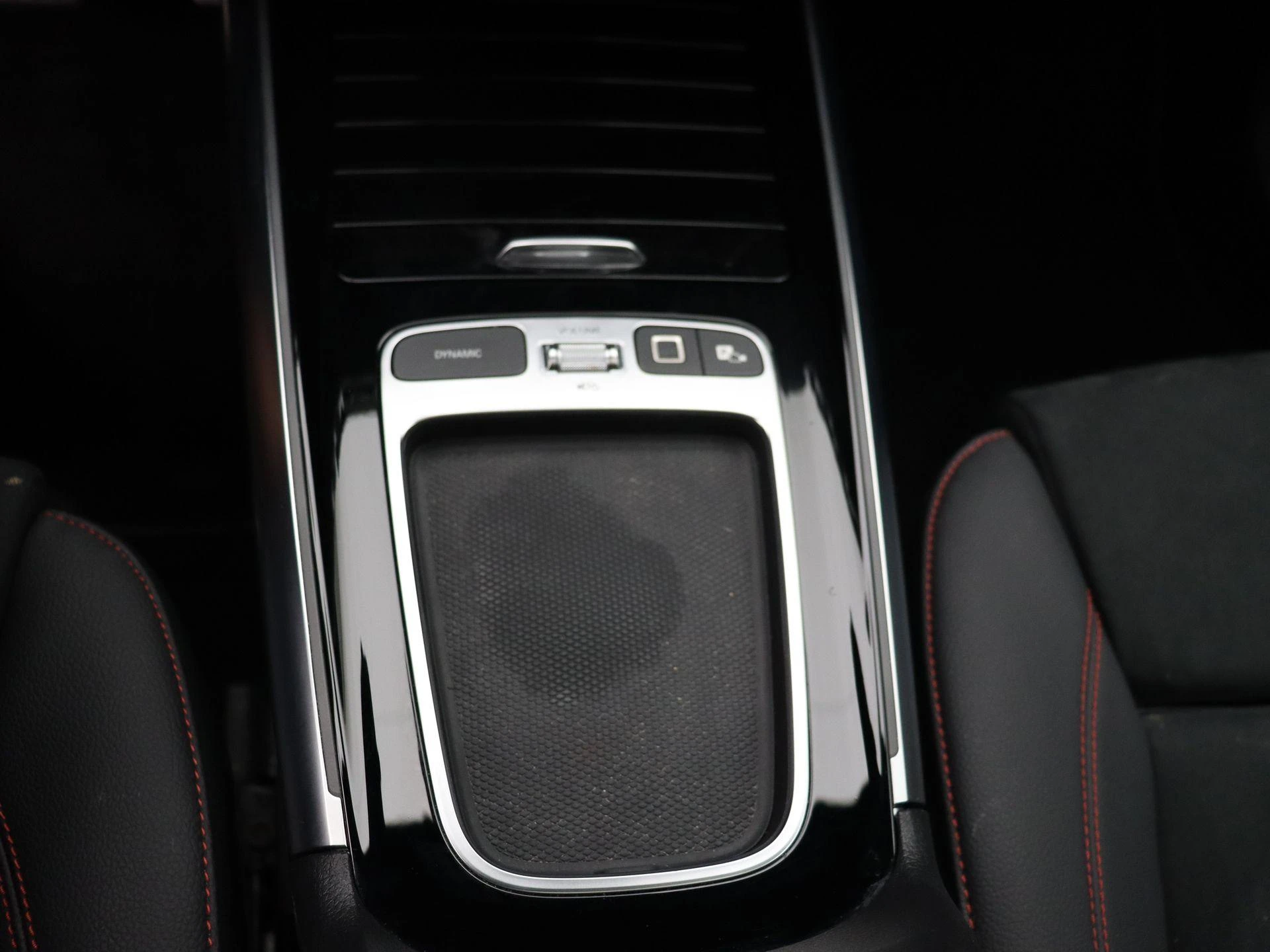 Mercedes-Benz-EQA-image-16