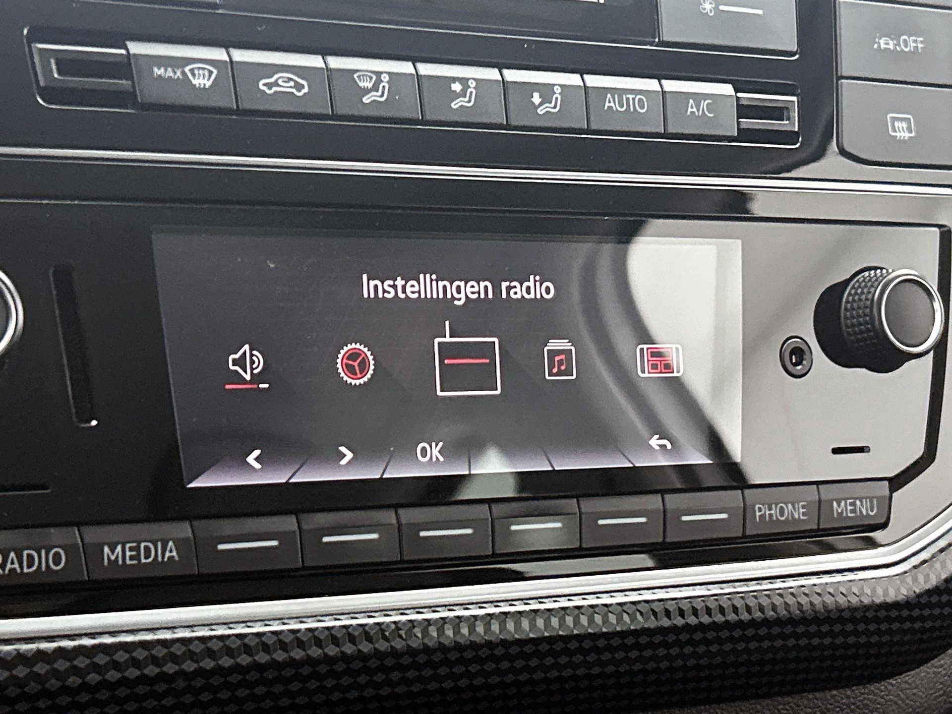 Volkswagen-up!-image-5