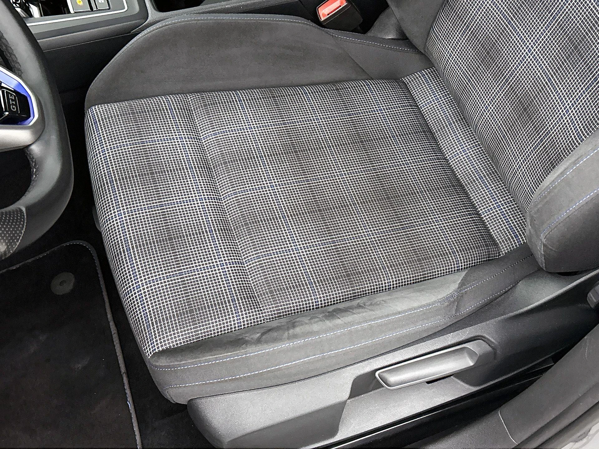 Volkswagen-Golf-image-20