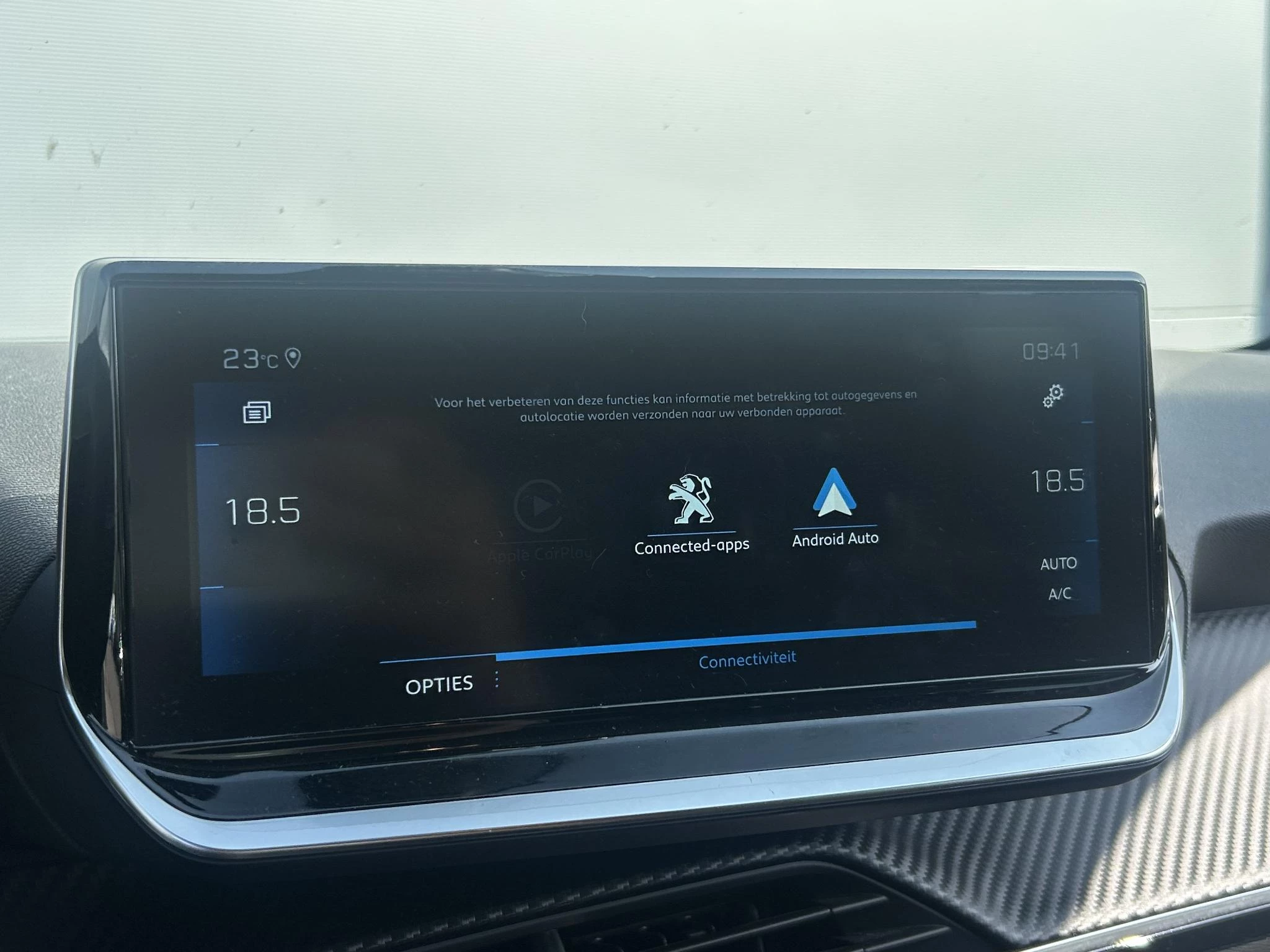 Peugeot-208-image-14