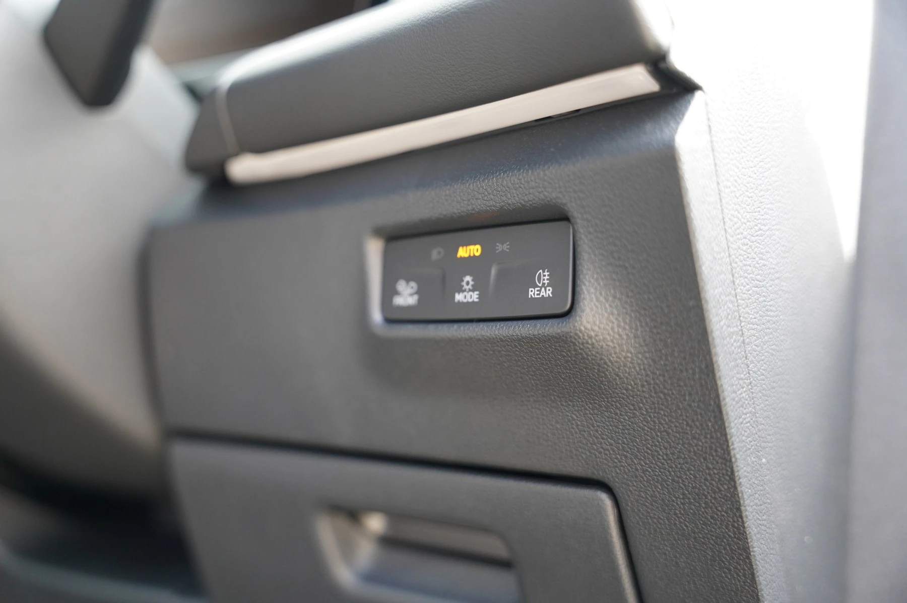 Volkswagen-Tiguan-image-32