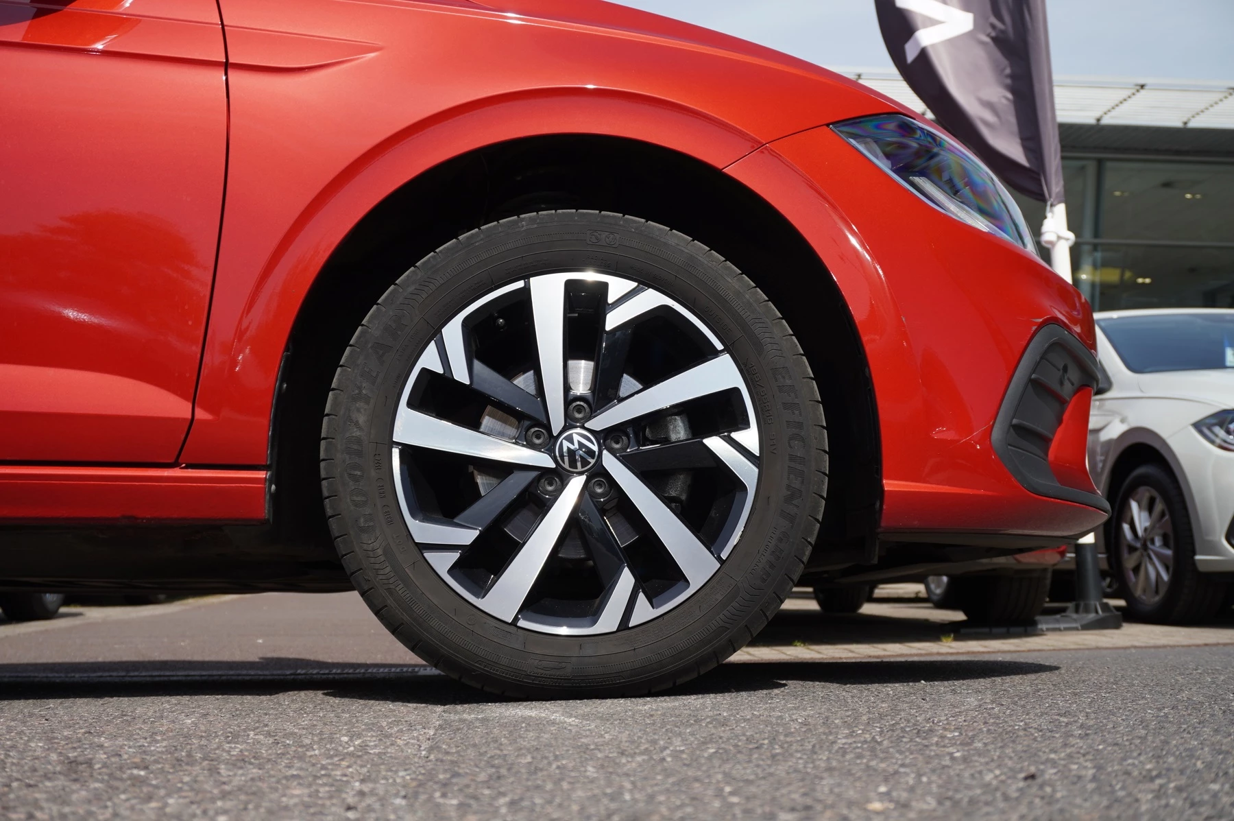 Volkswagen-Polo-image-19
