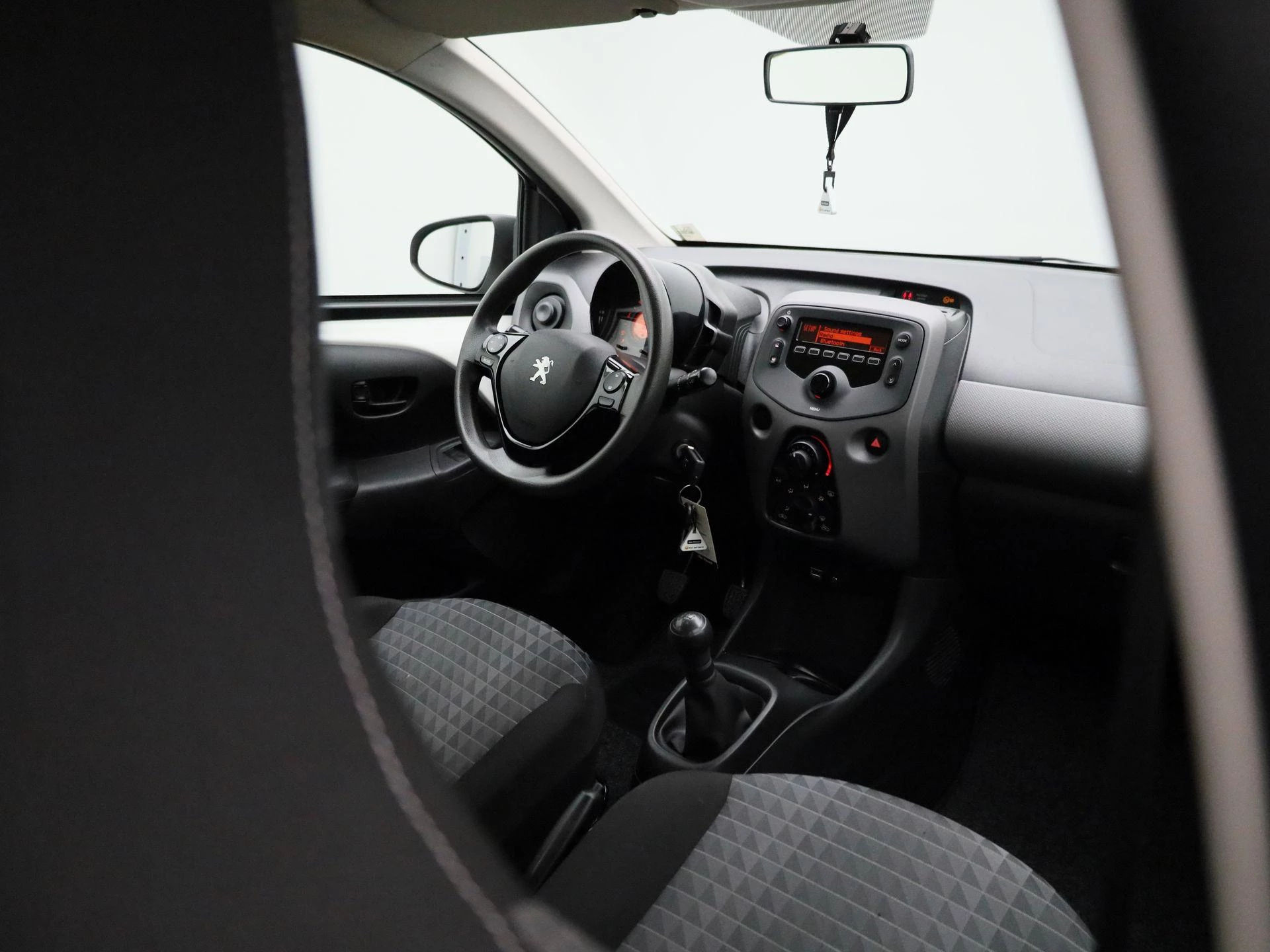 Peugeot-108-image-26