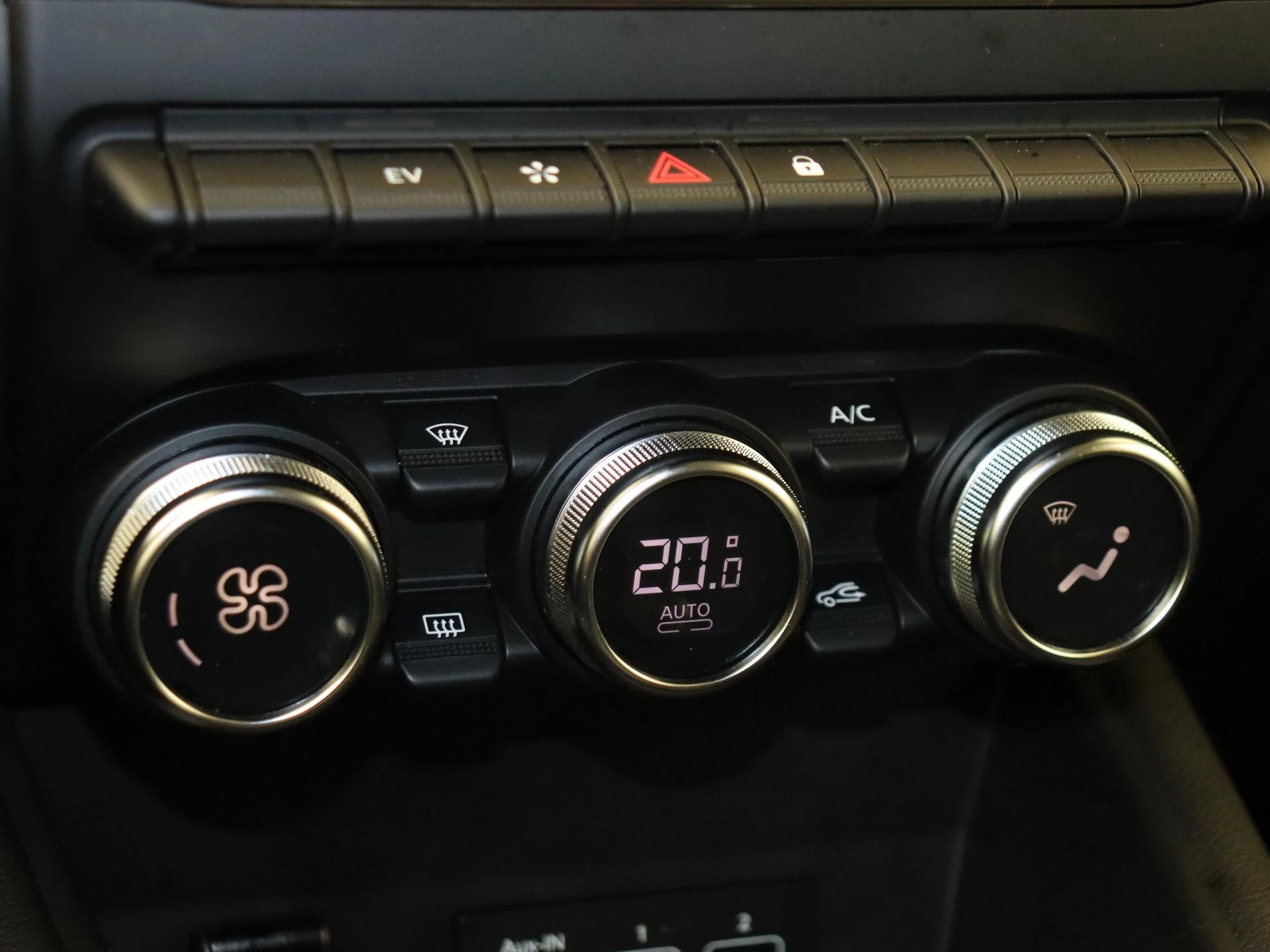 Renault-Captur-image-19