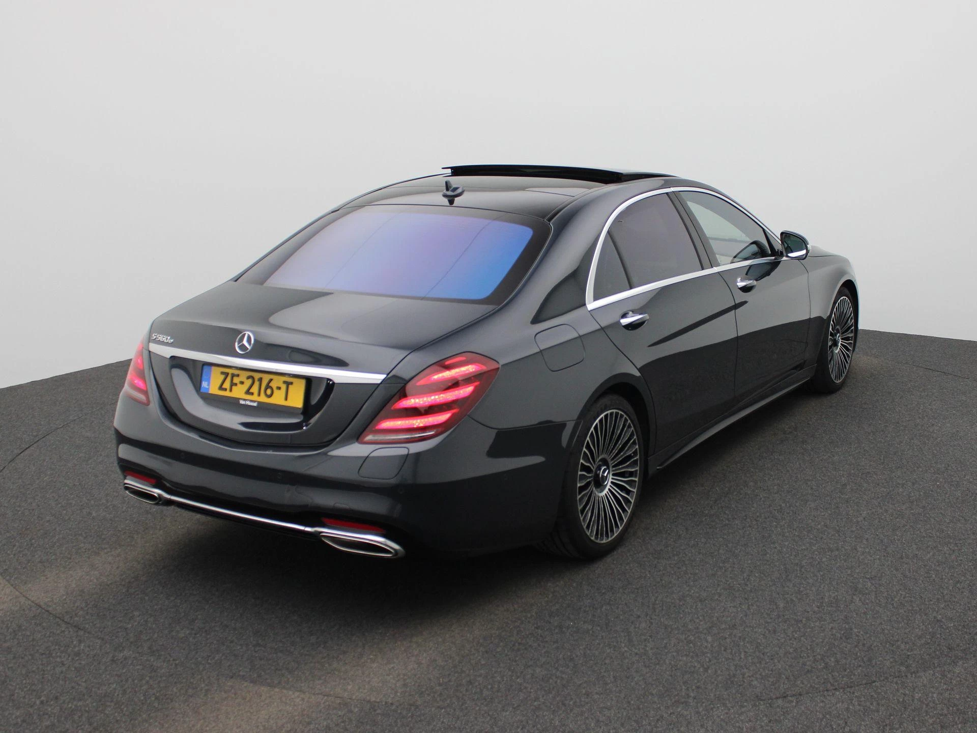 Mercedes-Benz-S-Klasse-image-59