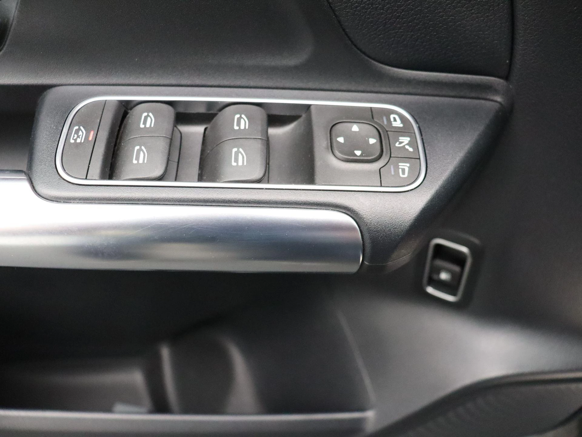 Mercedes-Benz GLA 250 e Business Line + LEDER + CAMERA +