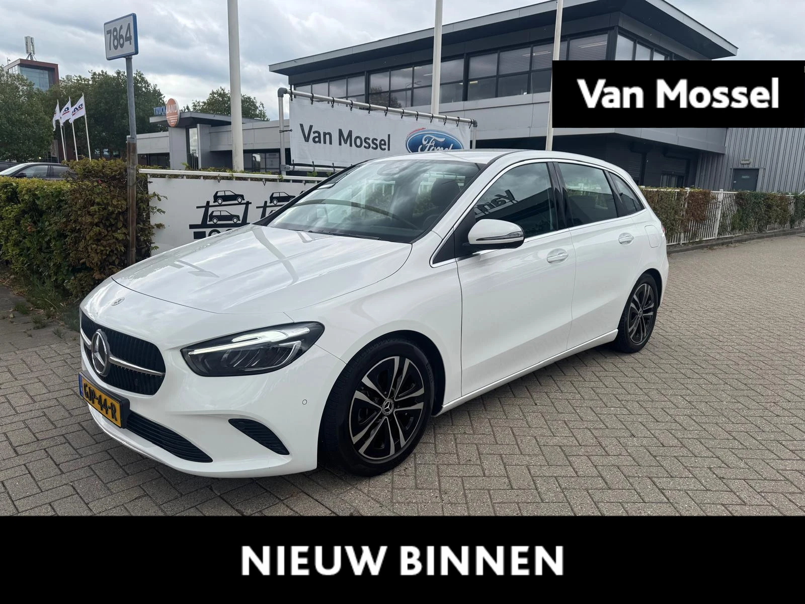 Mercedes-Benz-B-Klasse-image-0