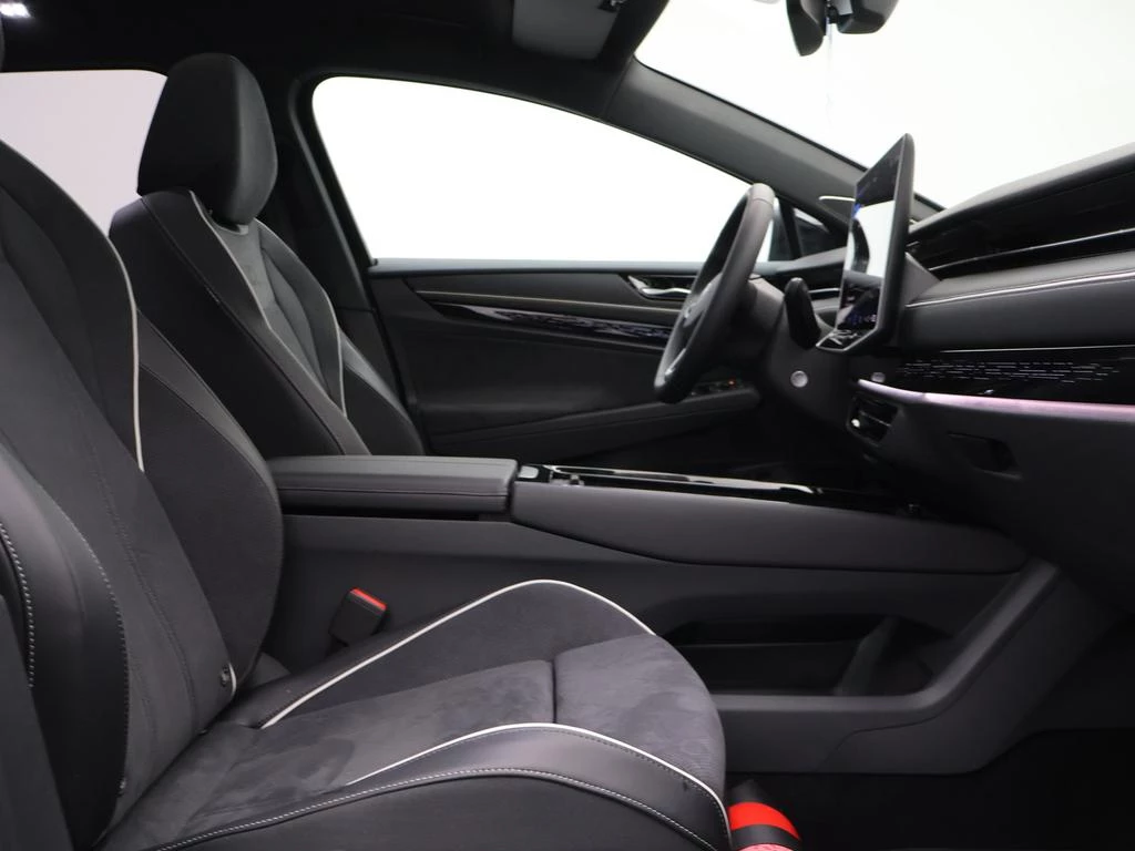 Volkswagen ID.7 Tourer Pro Business Premium 77 kWh 286PK * DEMO *