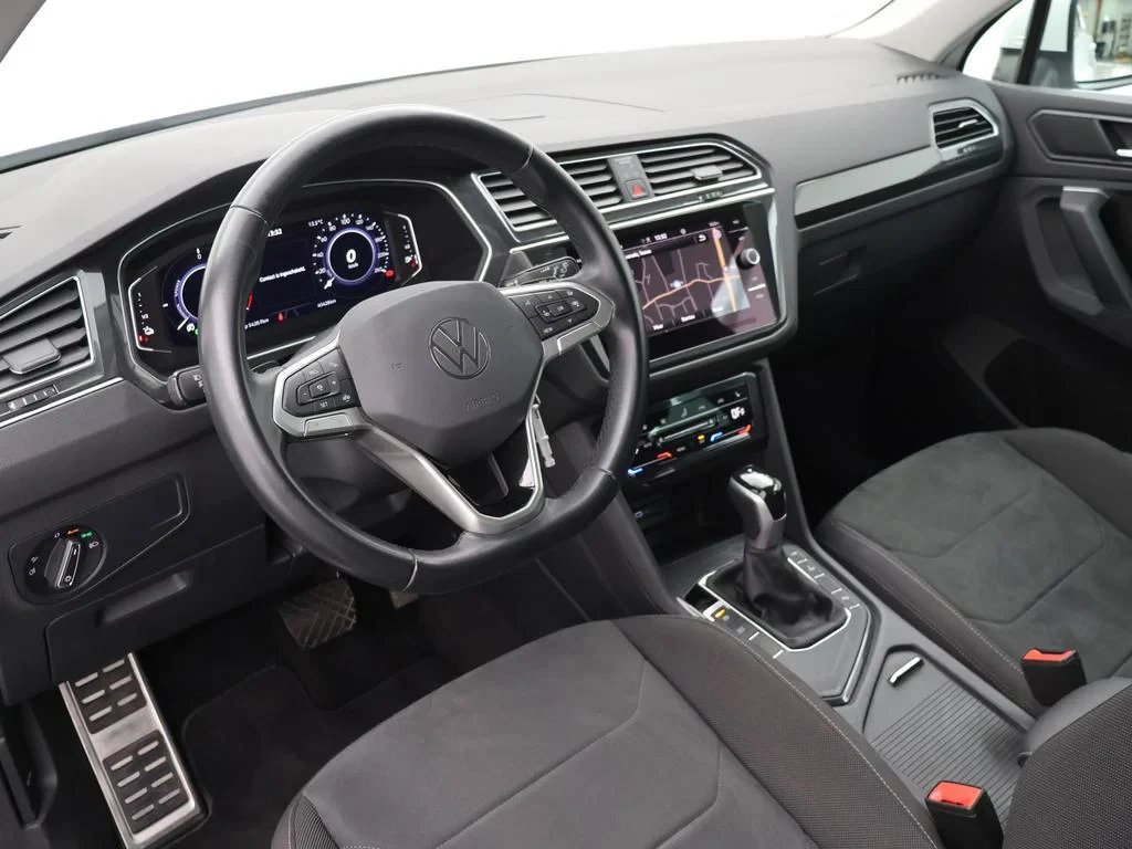 Volkswagen-Tiguan-image-16