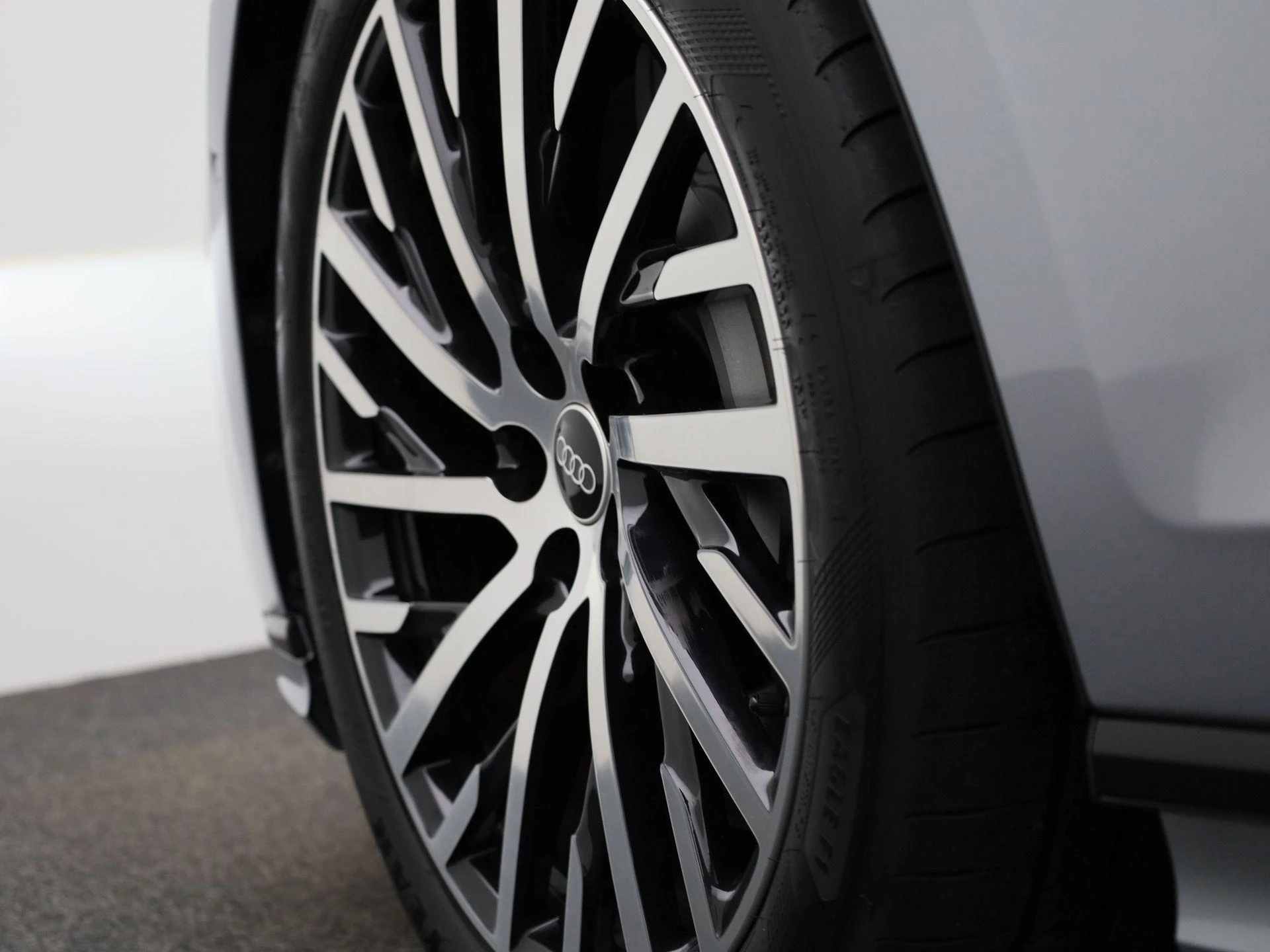 Audi-A8-image-63