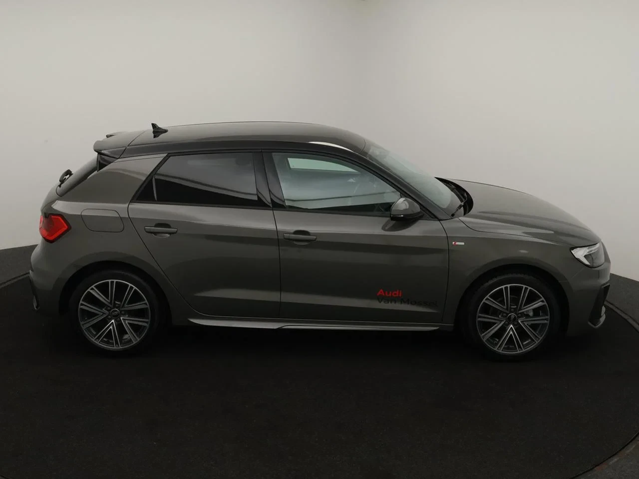 Audi-A1 Sportback-image-7