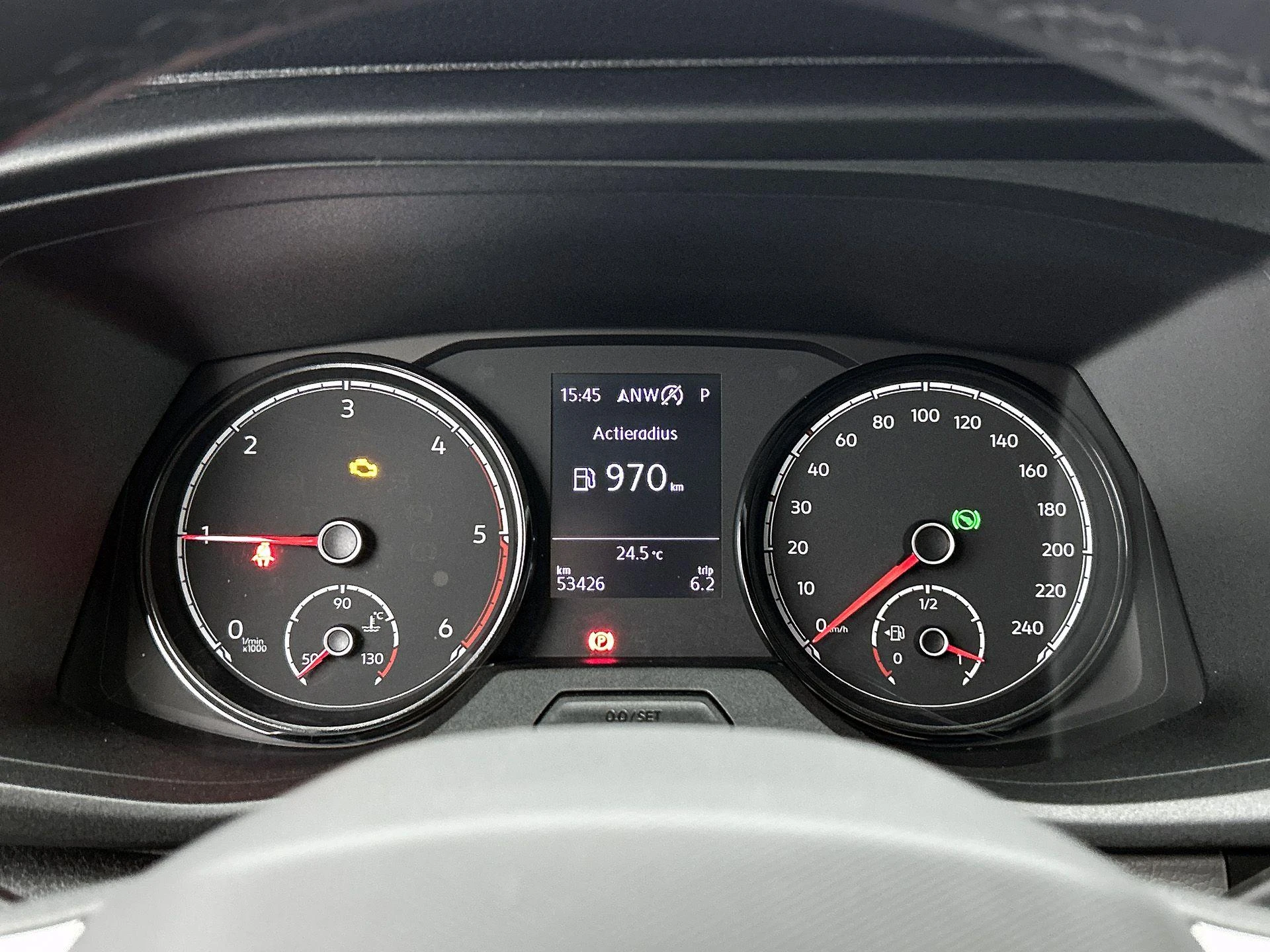Volkswagen-Transporter-image-12