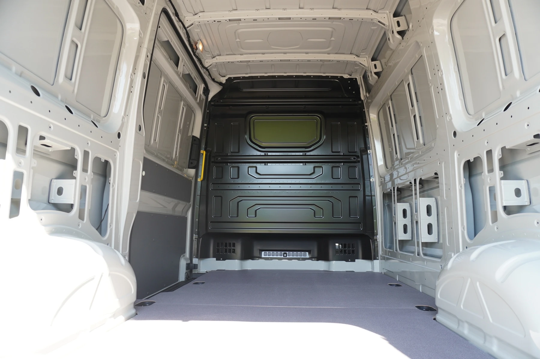 Volkswagen-Crafter-image-20
