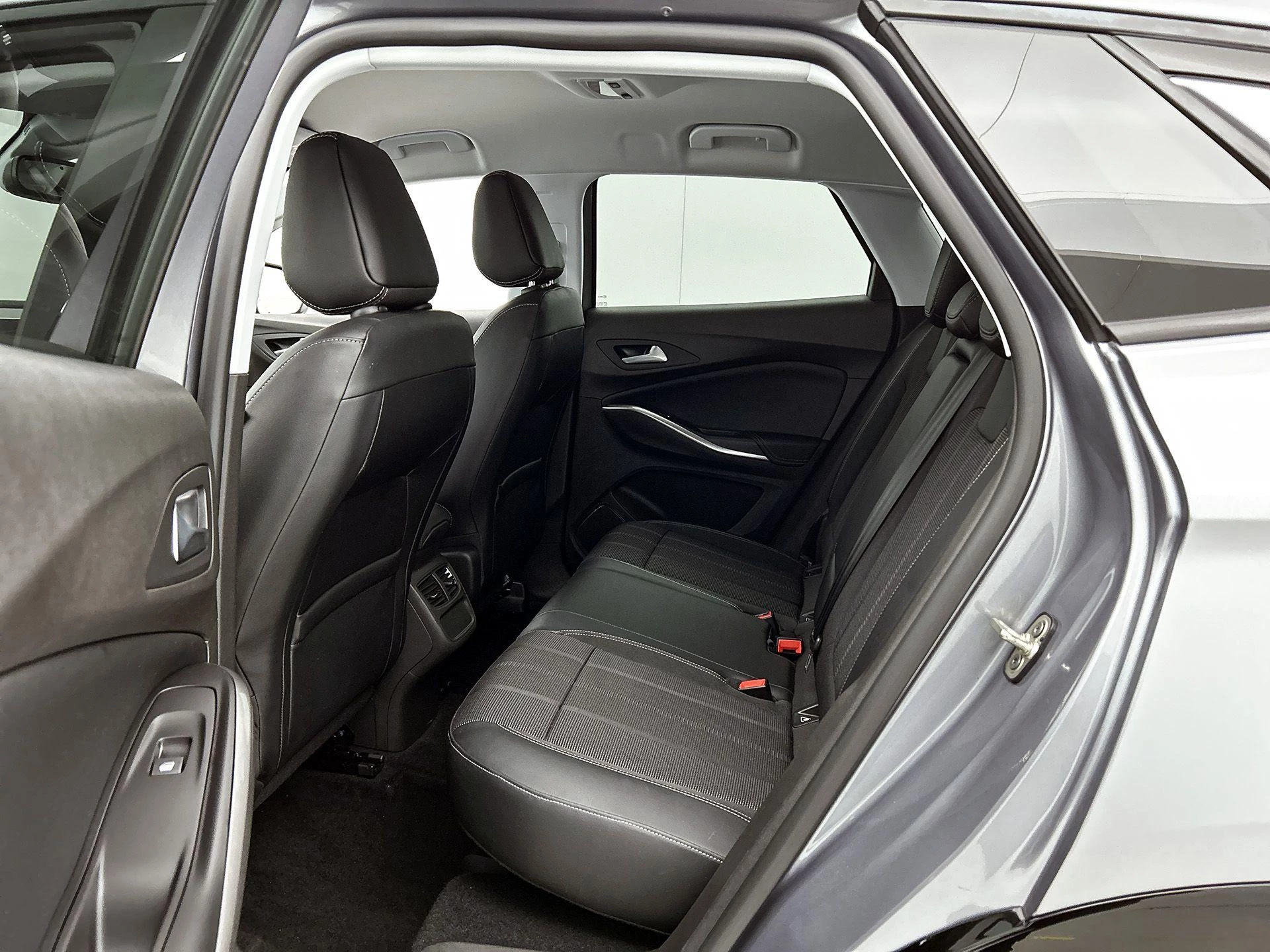 Opel-Grandland-image-25