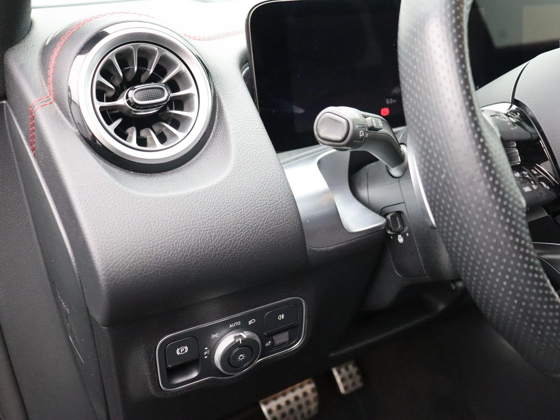Mercedes-Benz EQB 250+ Star Edition + BURMESTER + HEAD UP + PANORAMISCH DAK +