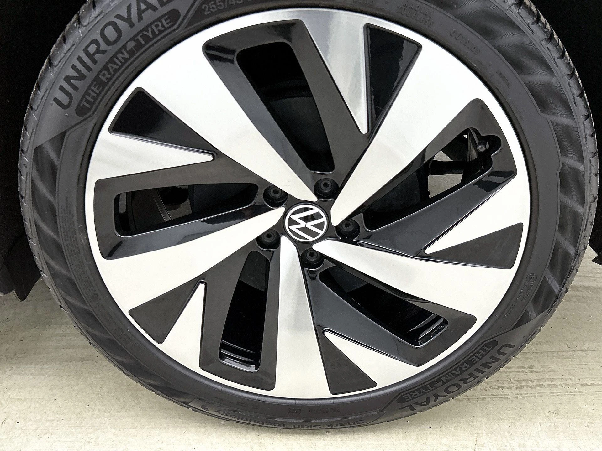 Volkswagen-ID.4-image-34