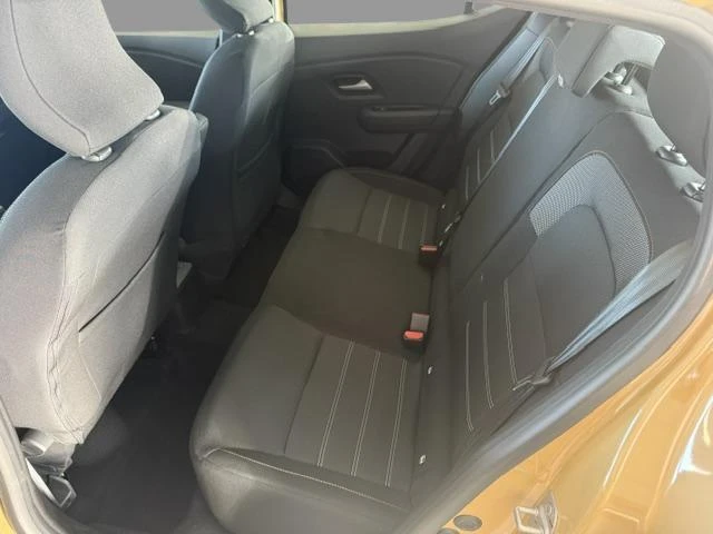 Dacia-Sandero Stepway-image-12