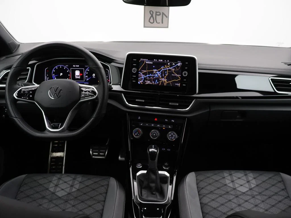 Volkswagen-T-Roc-image-14