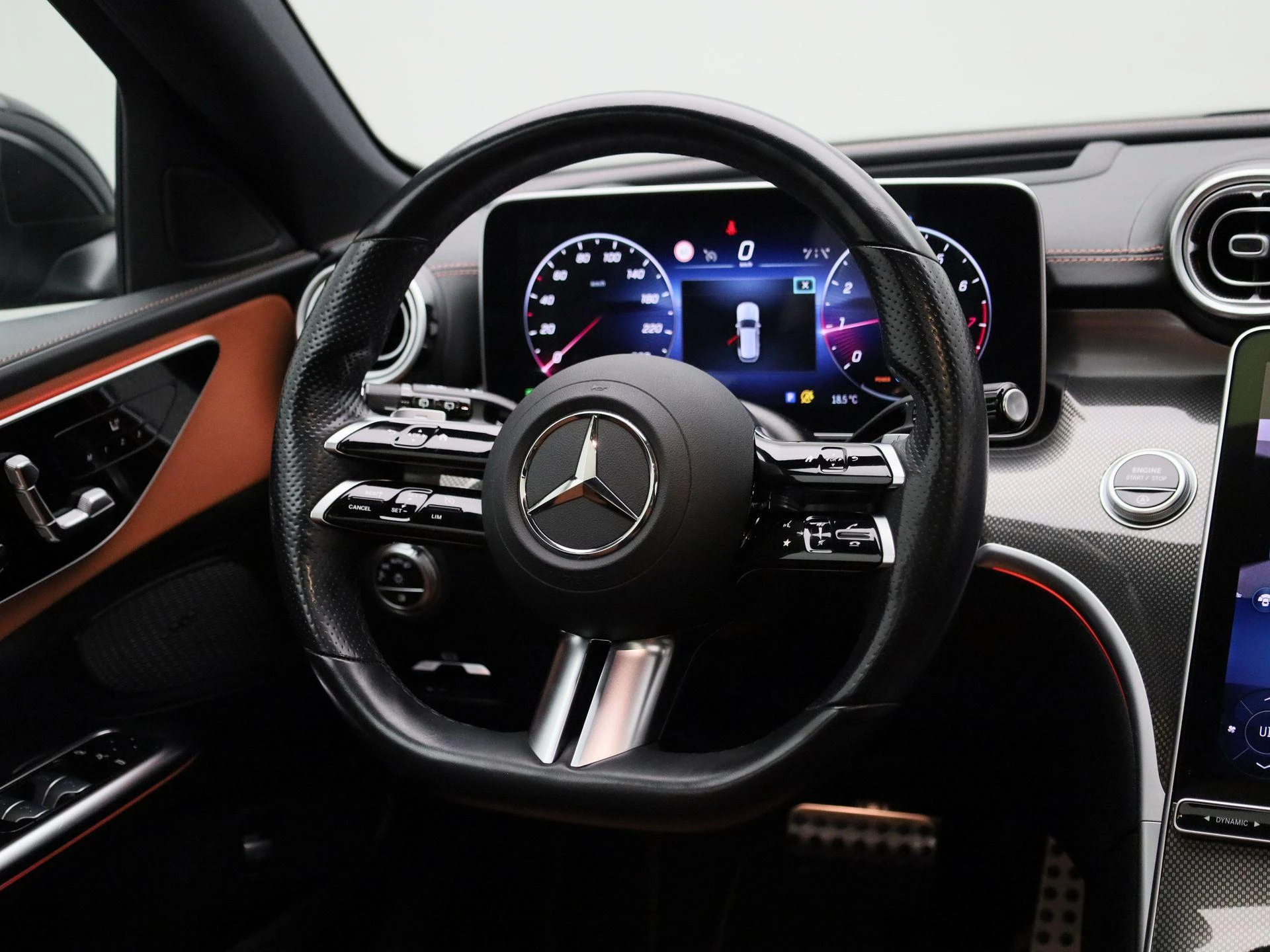 Mercedes-Benz-C-Klasse-image-9