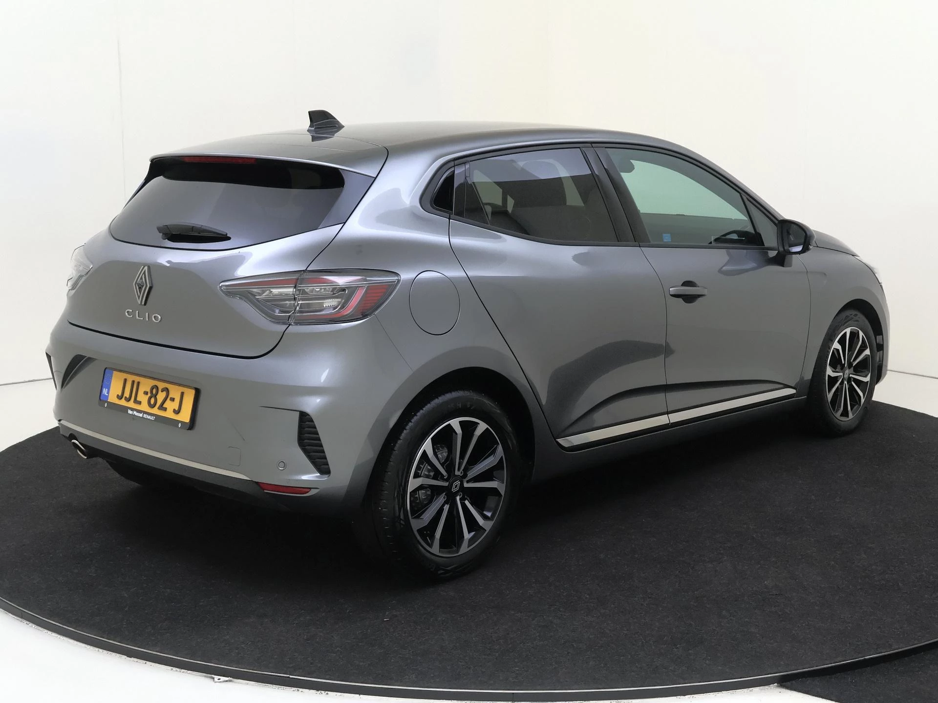 Renault-Clio-image-3