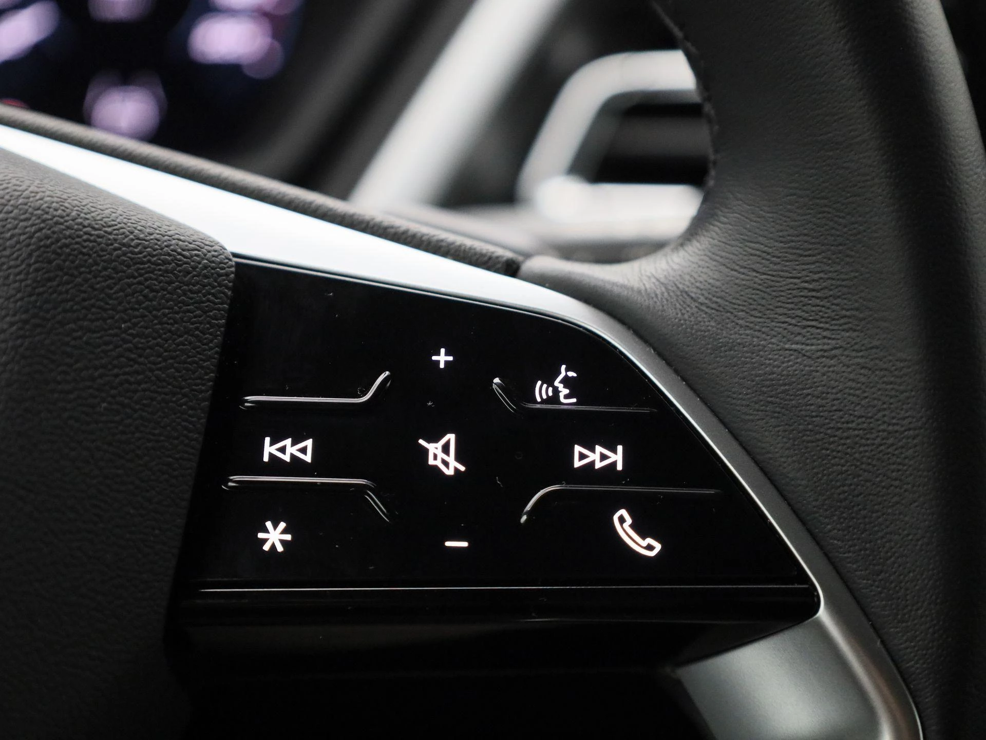 Audi-Q4 e-tron-image-23