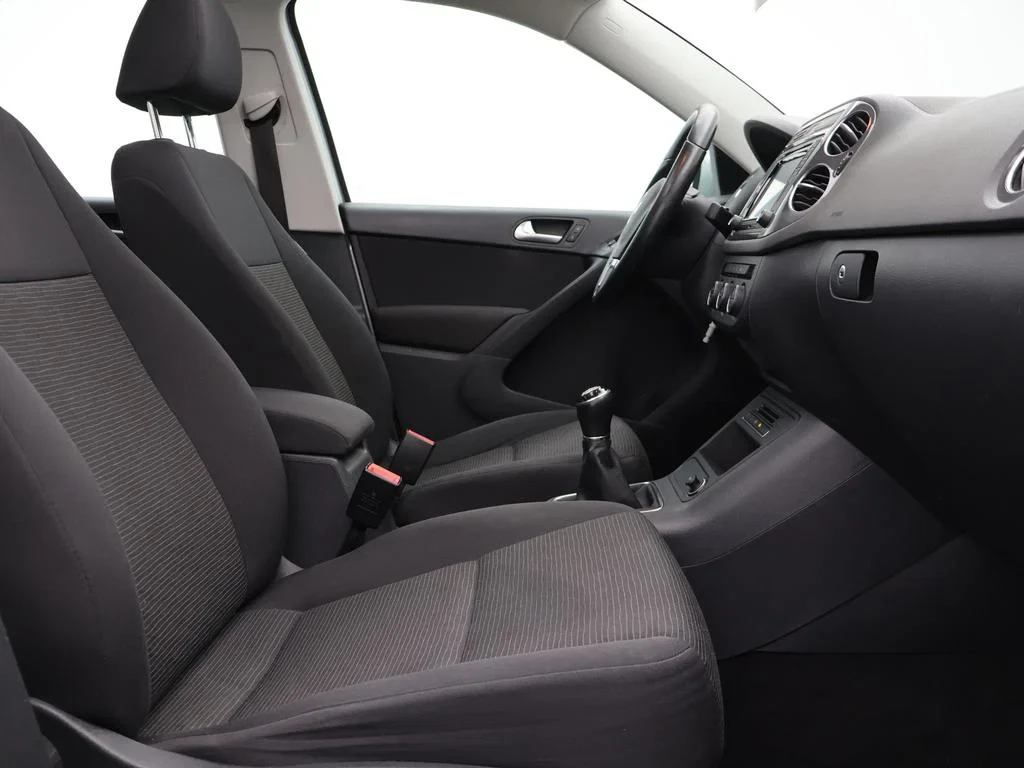 Volkswagen-Tiguan-image-9