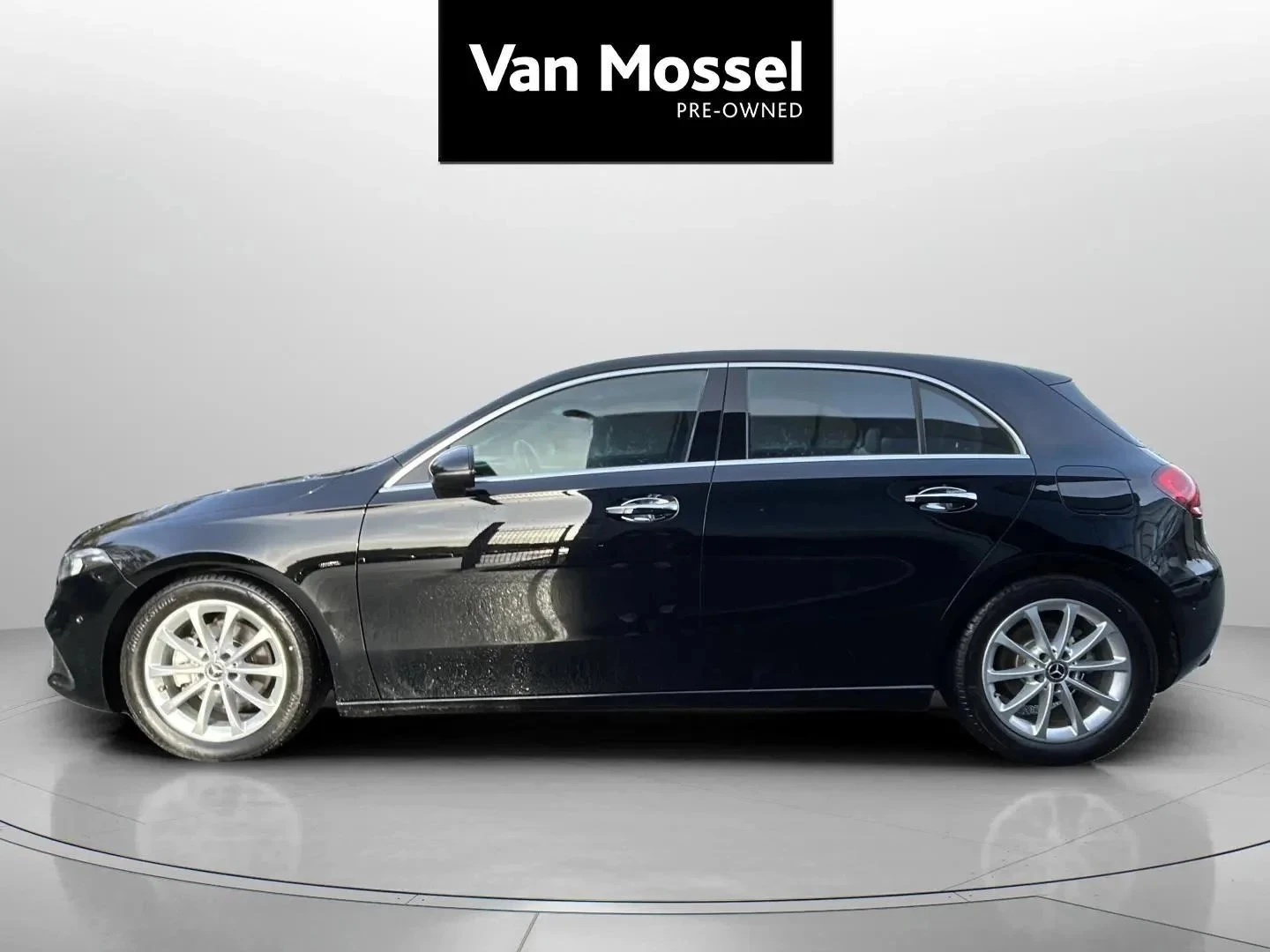 Mercedes-Benz-A-Klasse-image-4