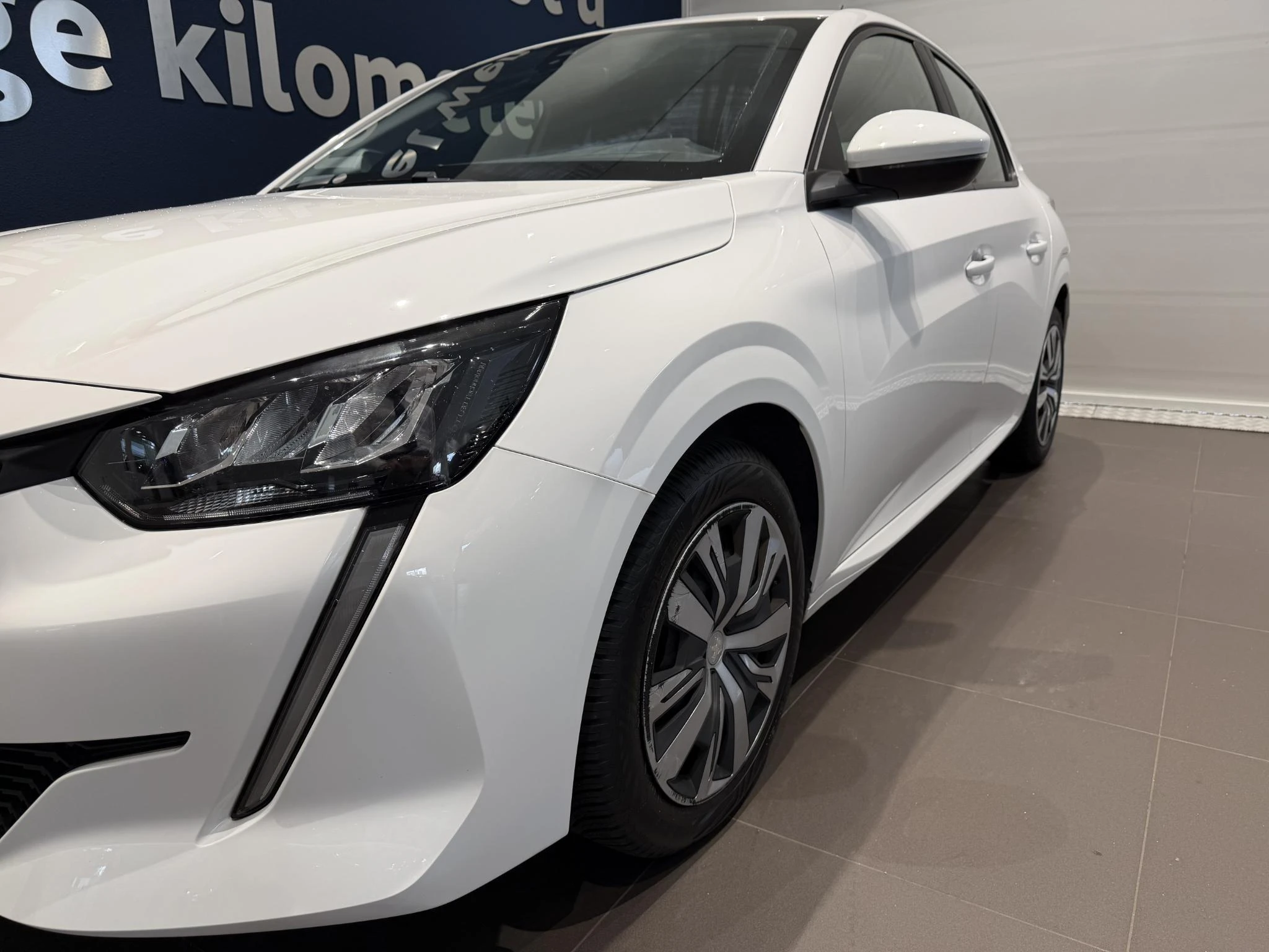 Peugeot-208-image-1