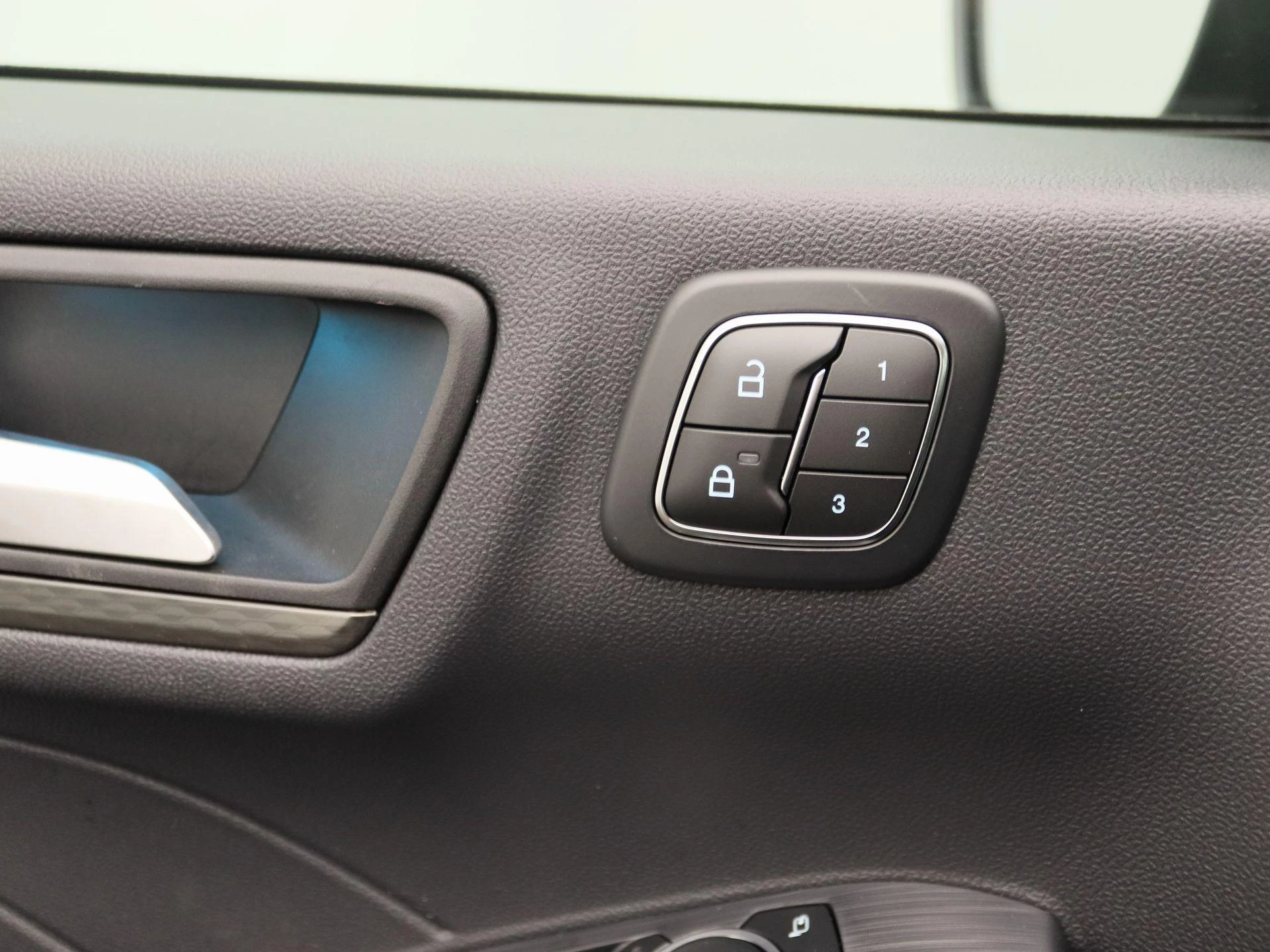 Ford-Kuga-image-28