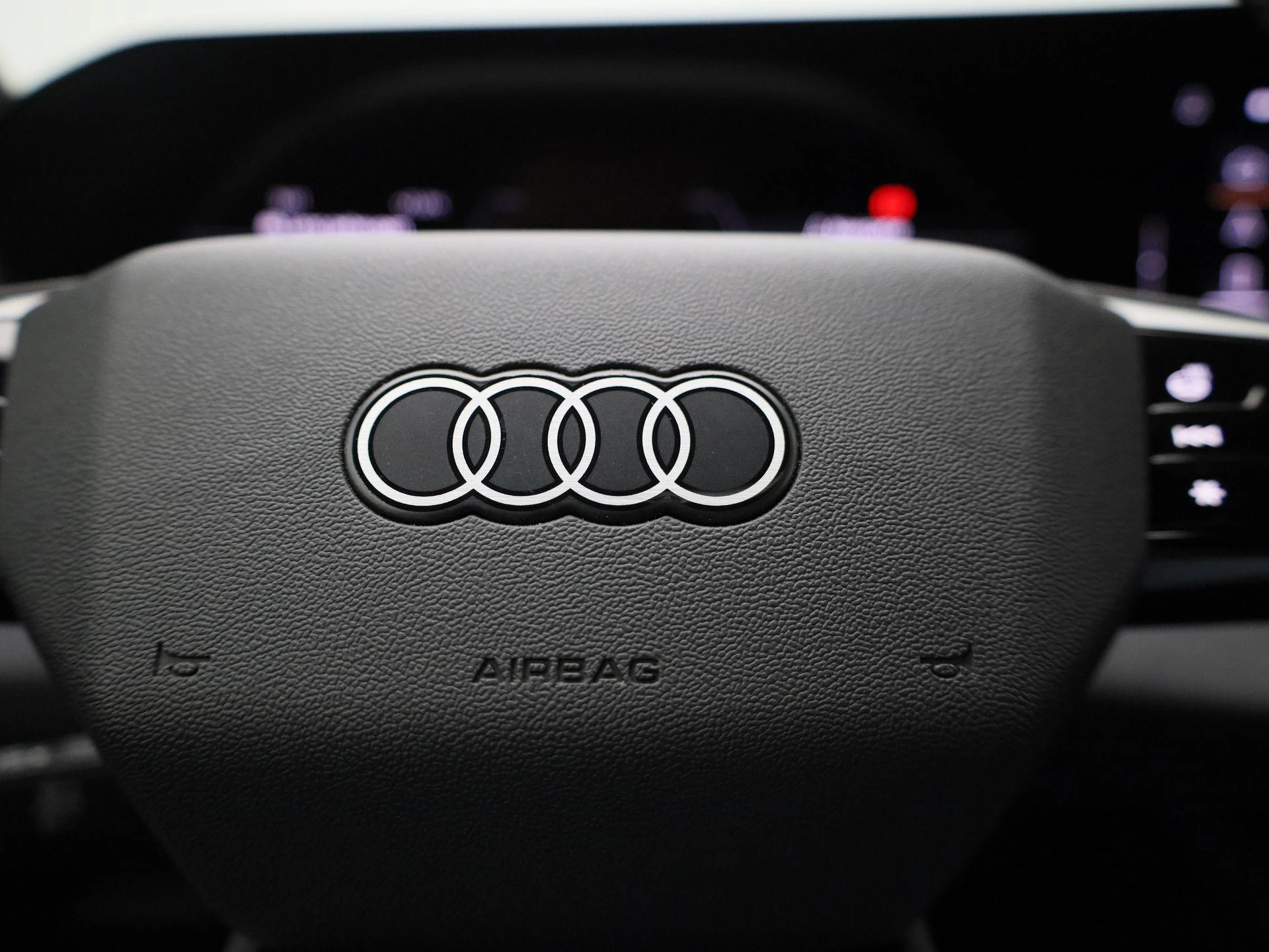 Audi-Q6 e-tron-image-40