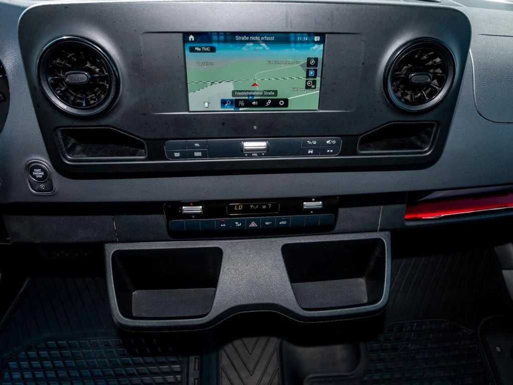 Mercedes-Benz-Sprinter 317-image-10