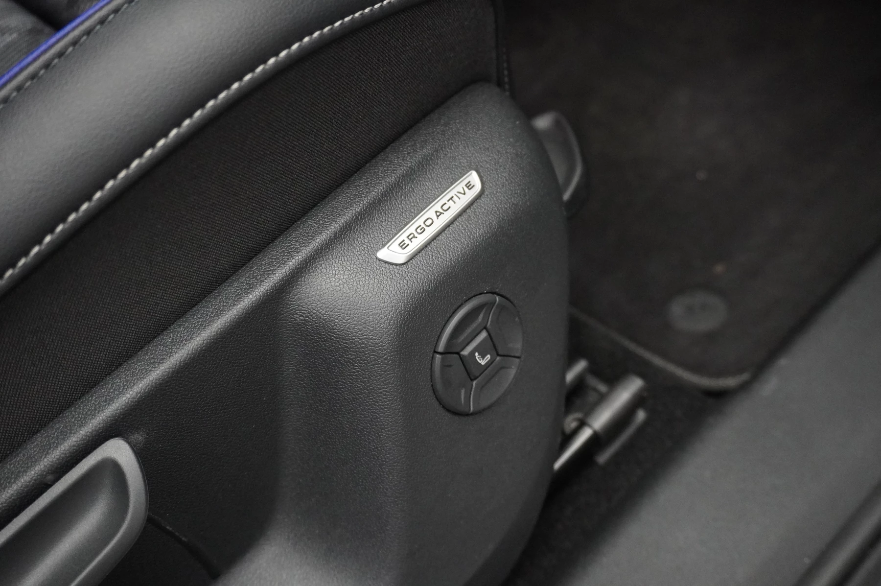 Volkswagen-Tiguan-image-15
